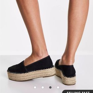 Espadrille platform shoe